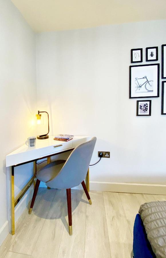 Perfect Central Location- 5 Minutes From Tower Bridge ! 8 Minutes Walk From Tube Londyn Zewnętrze zdjęcie